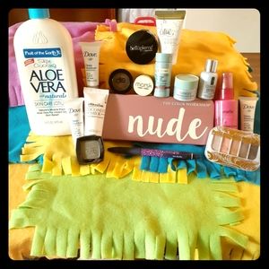 Skincare and eyeshadow bundle